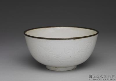 图片[2]-Bowl with impressed floral pattern in white glaze, Ding ware, Jin to Yuan dynasty, 12th-14th century-China Archive